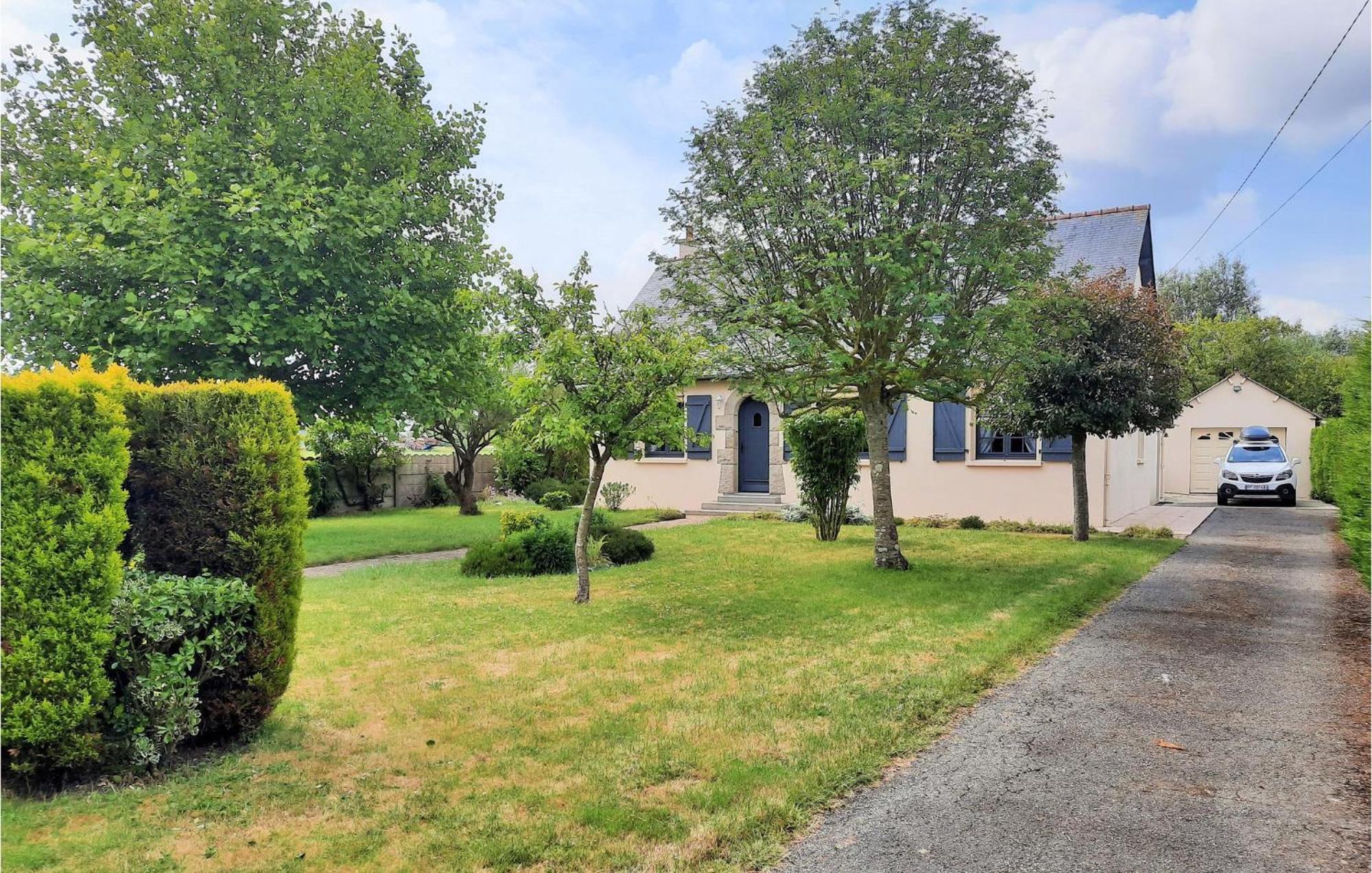 Lovely Home In La Fresnais With Kitchen Exterior foto